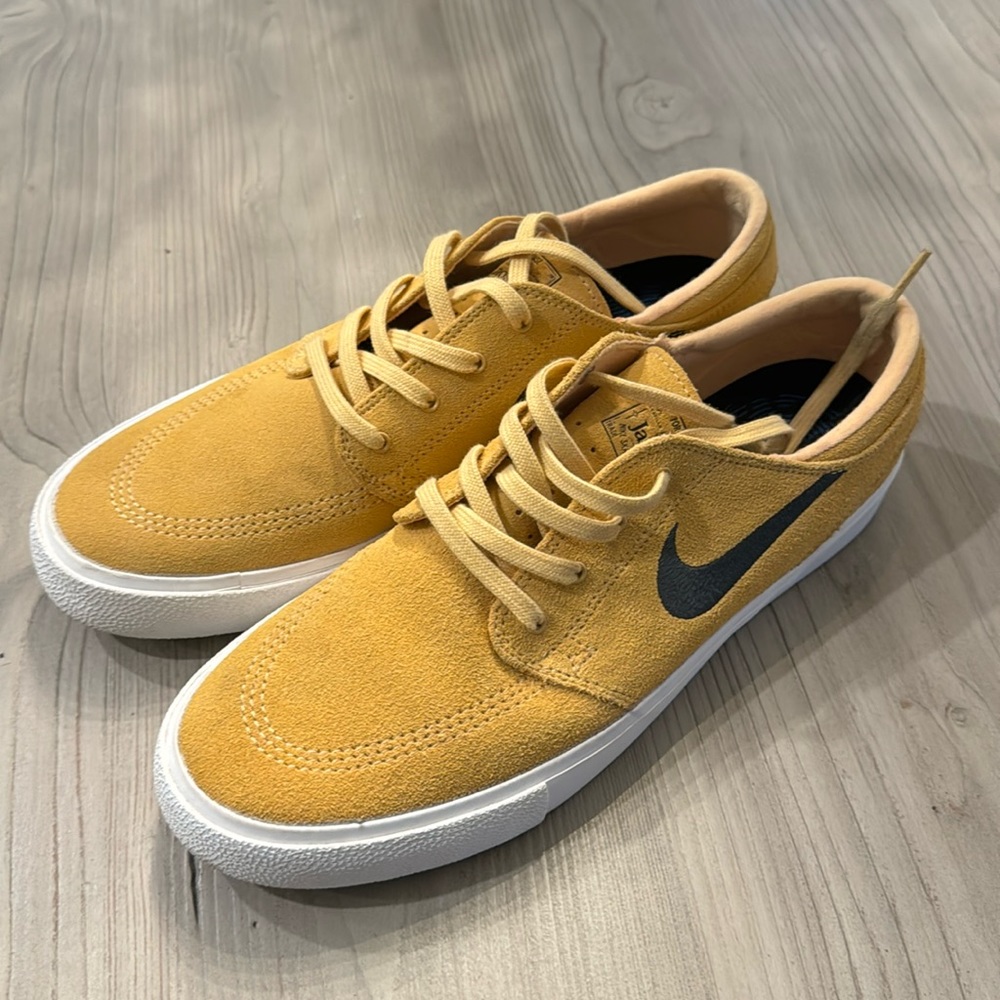 Nike SB Janoski shoes NWOT!